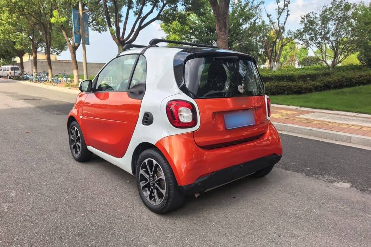 Used smart fortwo 2015 1.0L 52 kW Hardtop Passion Edition Exterior 5