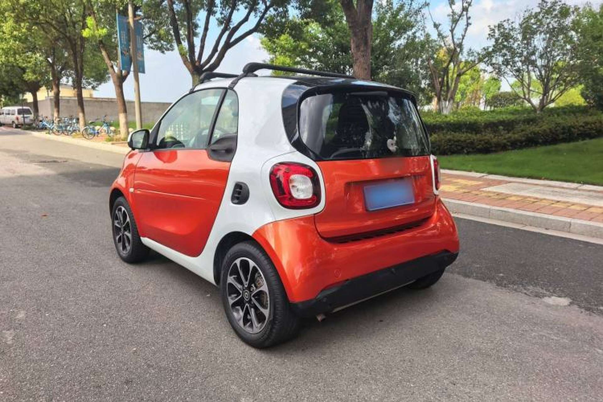 Used smart fortwo 2015 1.0L 52 kW Hardtop Passion Edition Exterior 5