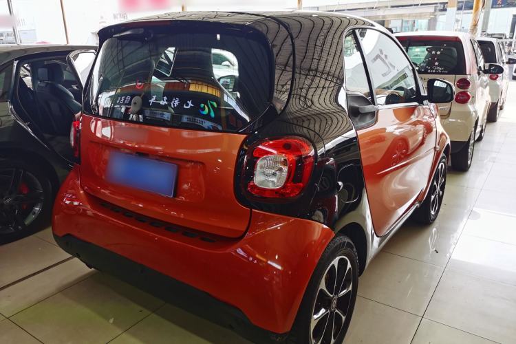 Used smart fortwo 2015 1.0L 52 kW Hardtop Passion Edition Exterior 5