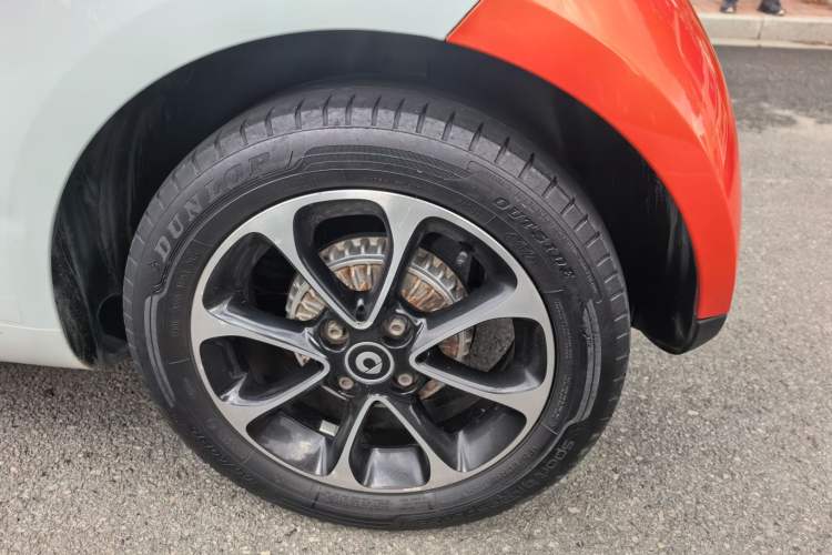 Used smart fortwo 2015 1.0L 52 kW Hardtop Passion Edition Exterior 7