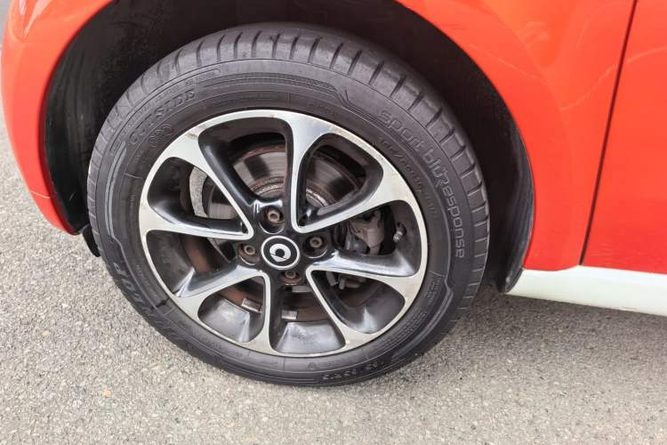 Used smart fortwo 2015 1.0L 52 kW Hardtop Passion Edition Exterior 8