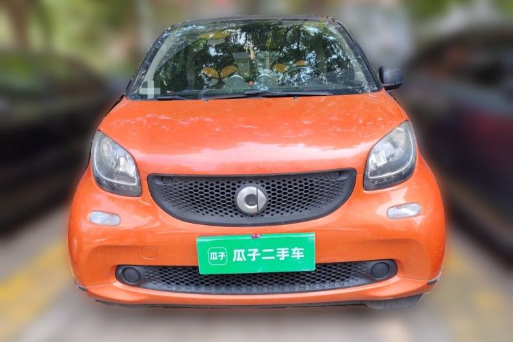Used smart fortwo 2015 1.0L 52 kW hardtop Dynamic version Front