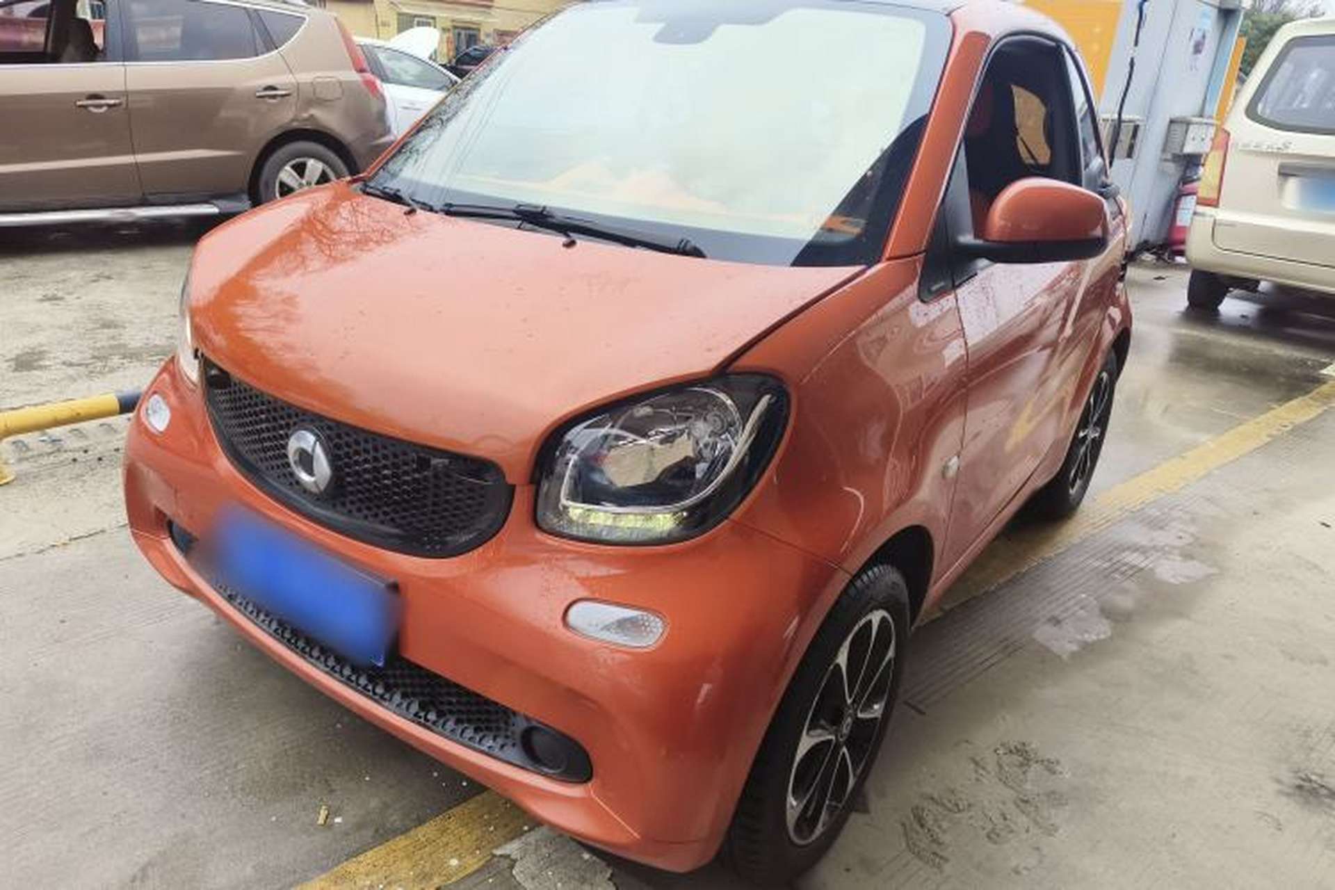 Used smart fortwo 2015 1.0L 52 kW Hardtop Passion Edition Front Left 45 Deg