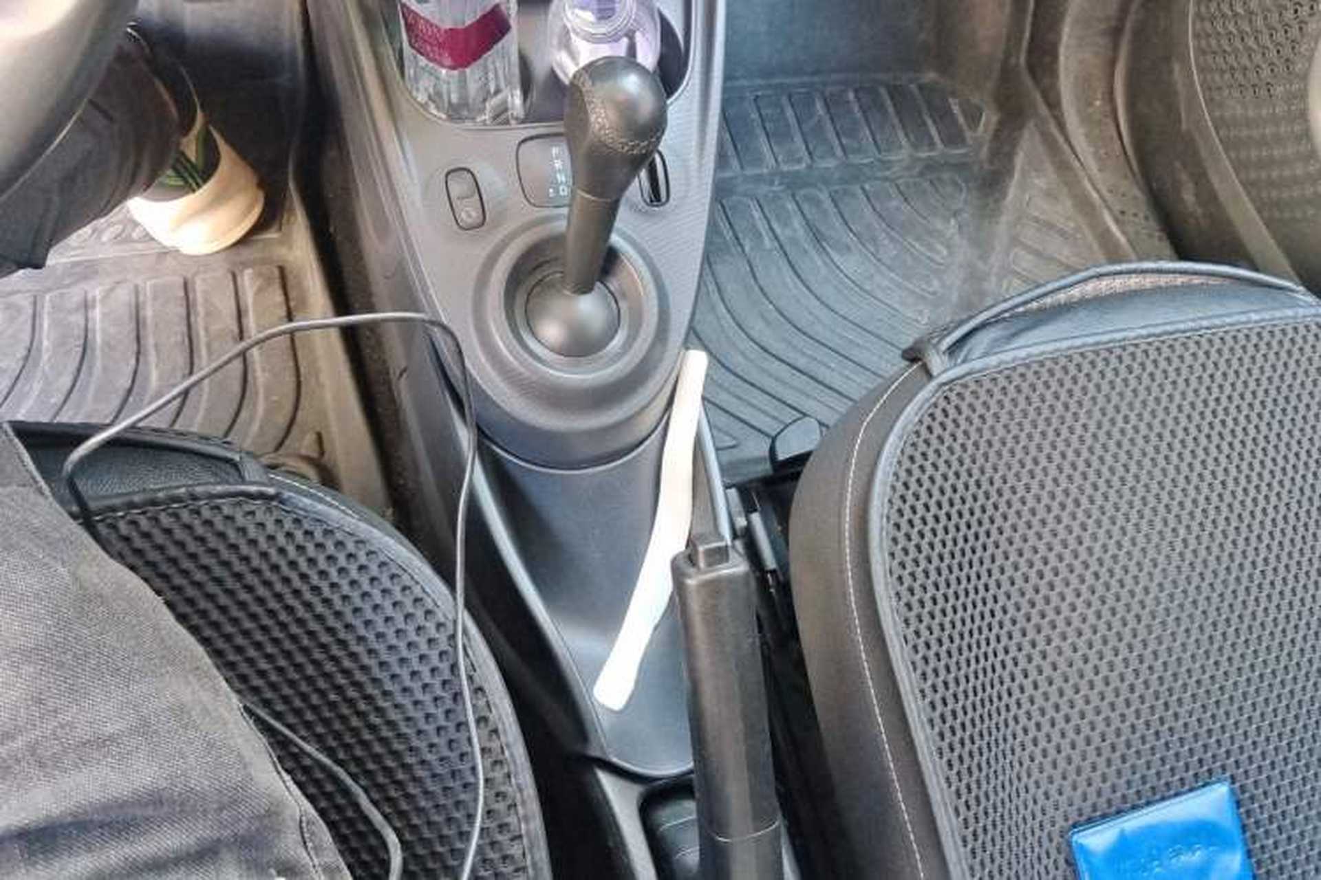 Used smart fortwo 2015 1.0L 52 kW Hardtop Passion Edition Gear Lever