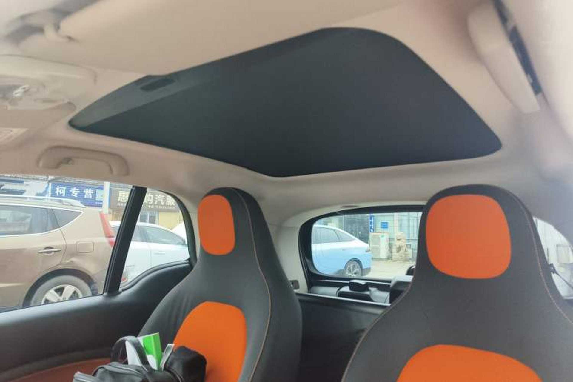 Used smart fortwo 2015 1.0L 52 kW Hardtop Passion Edition Headliner