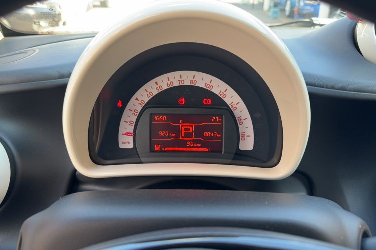 Used smart fortwo 2015 1.0L 52 kW hardtop Dynamic version Instrument Cluster