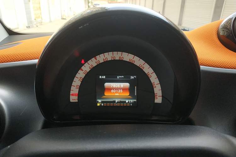 Used smart fortwo 2015 1.0L 52 kW Hardtop Passion Edition Instrument Cluster