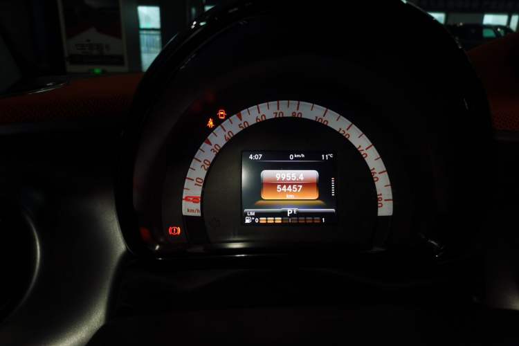Used smart fortwo 2015 1.0L 52 kW Hardtop Passion Edition Instrument Cluster
