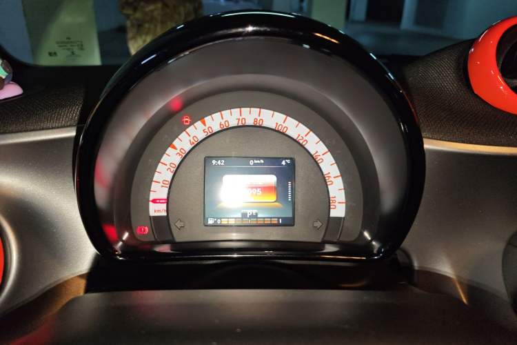 Used smart fortwo 2015 1.0L 52 kW Hardtop Passion Edition Instrument Cluster
