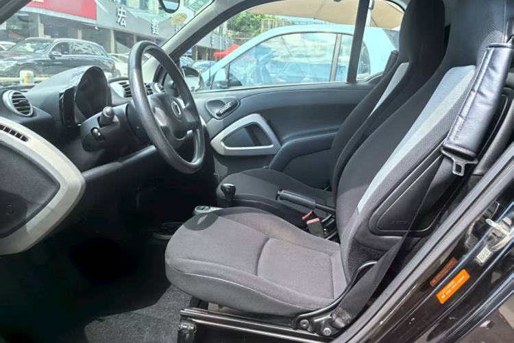 Used smart fortwo 2015 1.0 MHD New Year Special Edition Interior 1