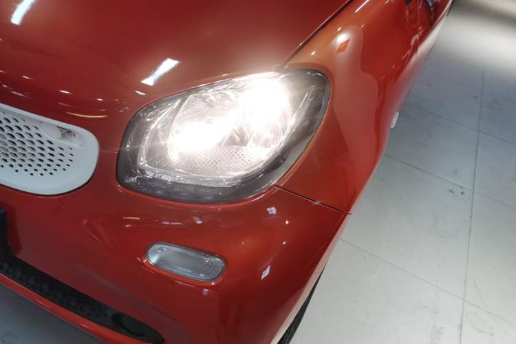 Used smart fortwo 2015 1.0L 52 kW Hardtop Passion Edition Left Front Headlight