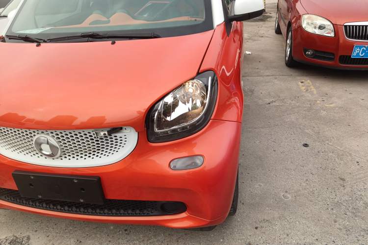 Used smart fortwo 2015 1.0L 52 kW Hardtop Passion Edition Left Front Headlight