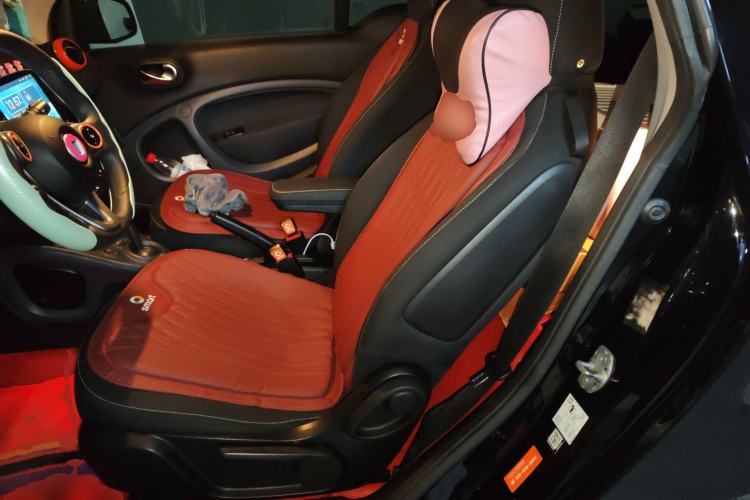 Used smart fortwo 2015 1.0L 52 kW Hardtop Passion Edition Left Front Seat