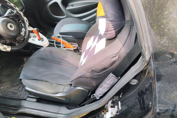 Used smart fortwo 2015 1.0L 52 kW hardtop Dynamic version Left Rear Seat