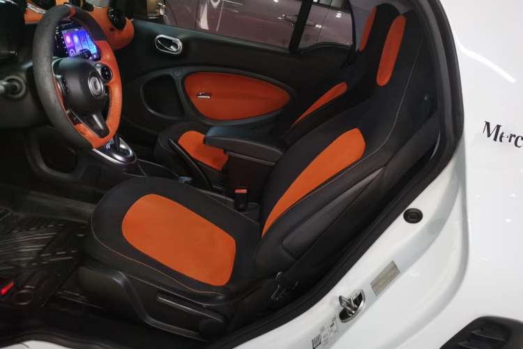 Used smart fortwo 2015 1.0L 52 kW Hardtop Passion Edition Left Rear Seat