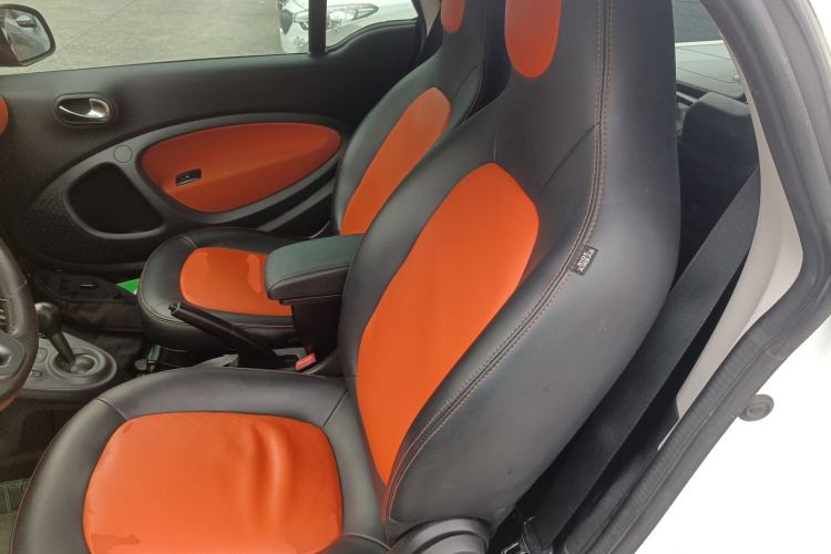 Used smart fortwo 2015 1.0L 52 kW Hardtop Passion Edition Left Rear Seat