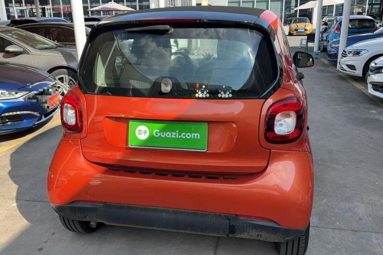 Used smart fortwo 2015 1.0L 52 kW hardtop Dynamic version Rear