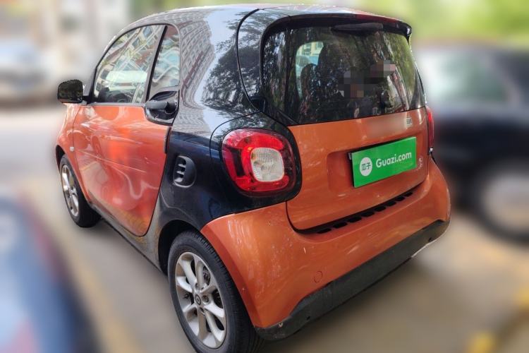 Used smart fortwo 2015 1.0L 52 kW hardtop Dynamic version Rear Left 45 Deg