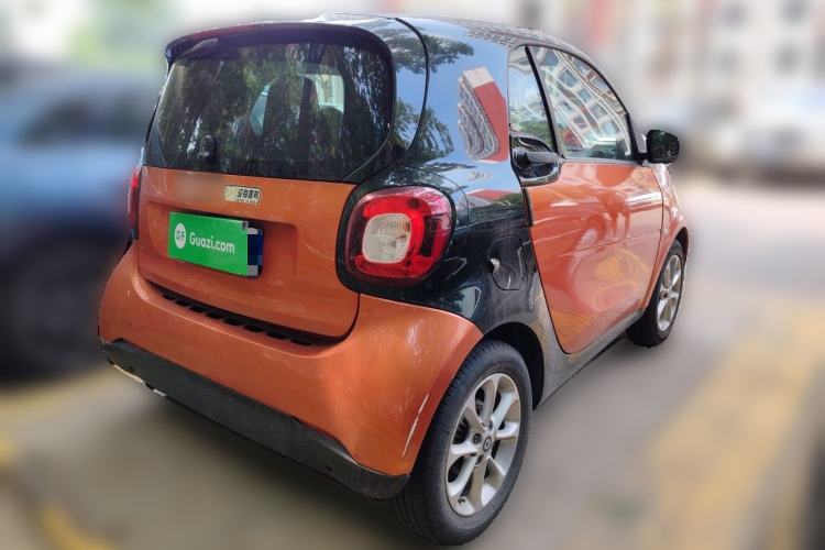 Used smart fortwo 2015 1.0L 52 kW hardtop Dynamic version Rear Right 45 Deg