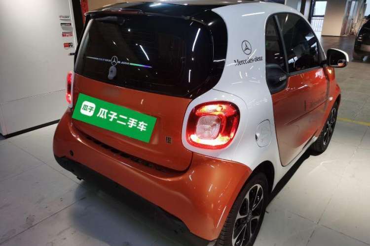 Used smart fortwo 2015 1.0L 52 kW Hardtop Passion Edition Rear Right 45 Deg