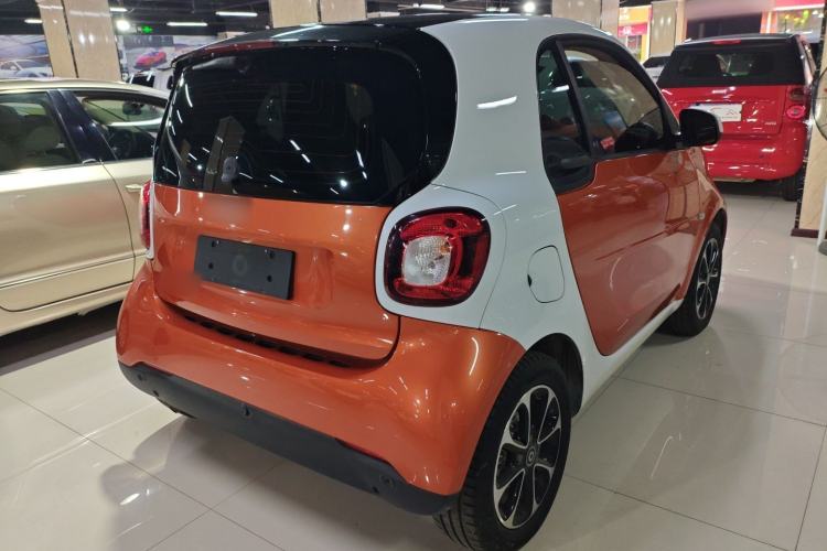 Used smart fortwo 2015 1.0L 52 kW Hardtop Passion Edition Rear Right 45 Deg