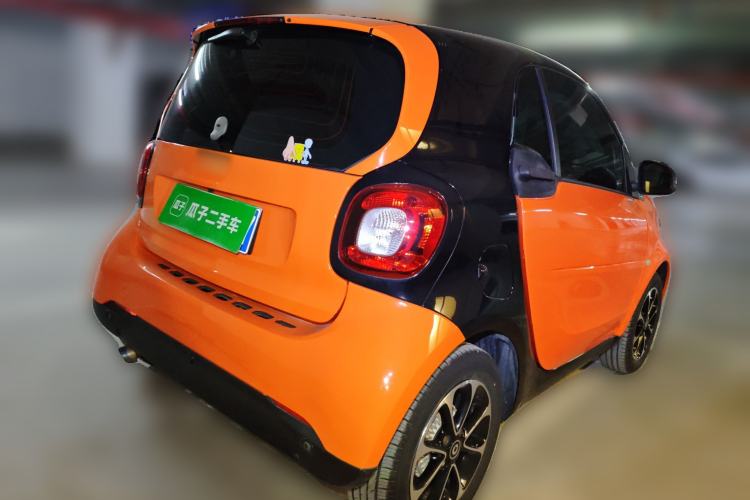 Used smart fortwo 2015 1.0L 52 kW Hardtop Passion Edition Rear Right 45 Deg