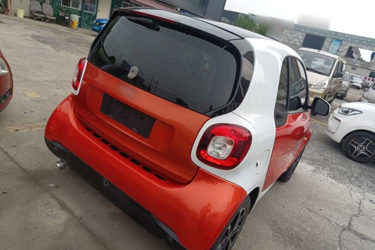 Used smart fortwo 2015 1.0L 52 kW Hardtop Passion Edition Rear Right 45 Deg