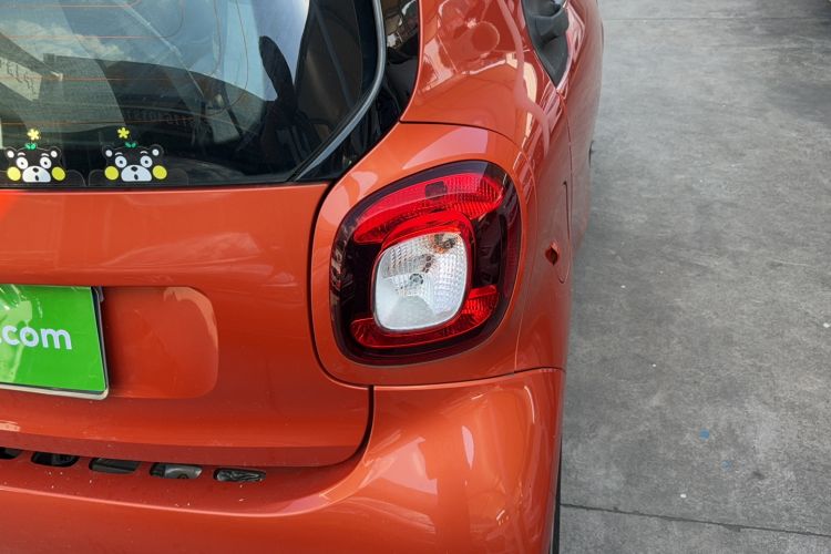 Used smart fortwo 2015 1.0L 52 kW hardtop Dynamic version Right Rear Taillight