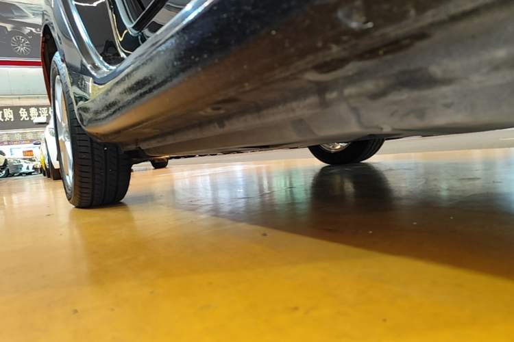 Used smart fortwo 2015 1.0L 52 kW hardtop Dynamic version Right Side Sill