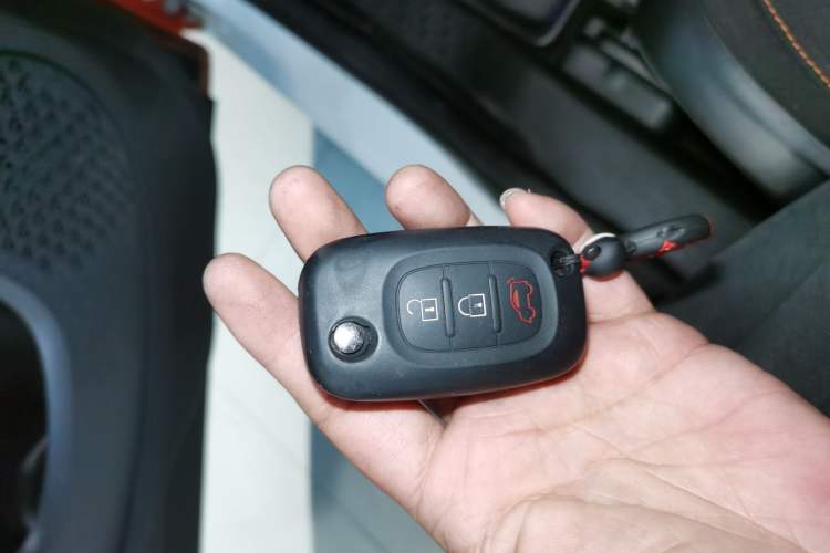 Used smart fortwo 2015 1.0L 52 kW Hardtop Passion Edition Vehicle Key