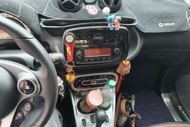 Used smart fortwo 2015 1.0L 52 kW Hardtop Passion Edition Audio And AC Panel