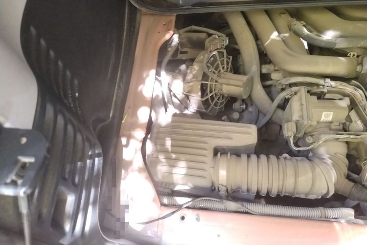 Used smart fortwo 2015 1.0L 52 kW hardtop Dynamic version Engine Bay Right