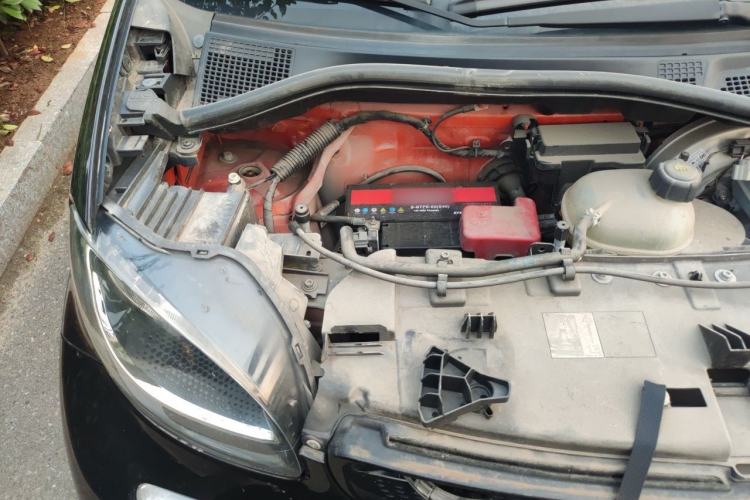 Used smart fortwo 2015 1.0L 52 kW Hardtop Passion Edition Engine Bay Right