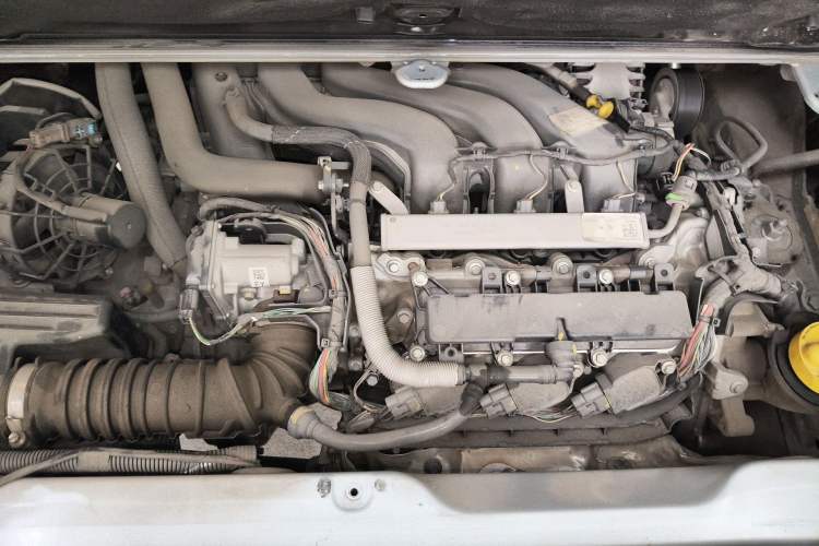 Used smart fortwo 2015 1.0L 52 kW Hardtop Passion Edition Engine Bay