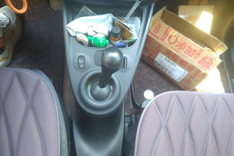 Used smart fortwo 2015 1.0L 52 kW hardtop Dynamic version Gear Lever