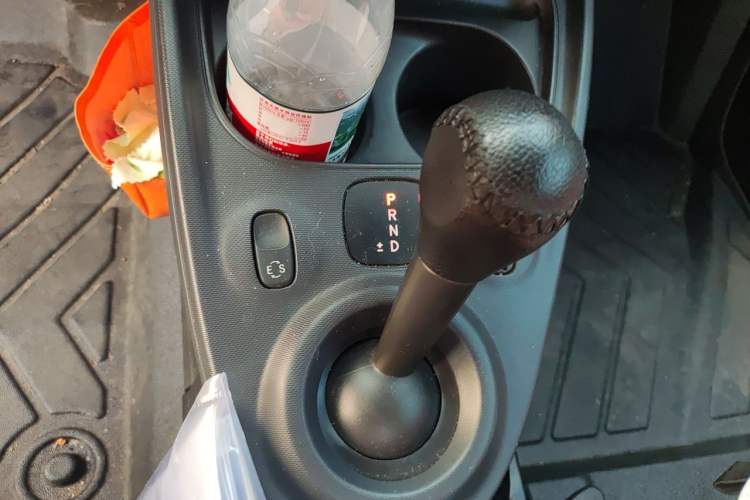 Used smart fortwo 2015 1.0L 52 kW Hardtop Passion Edition Gear Lever