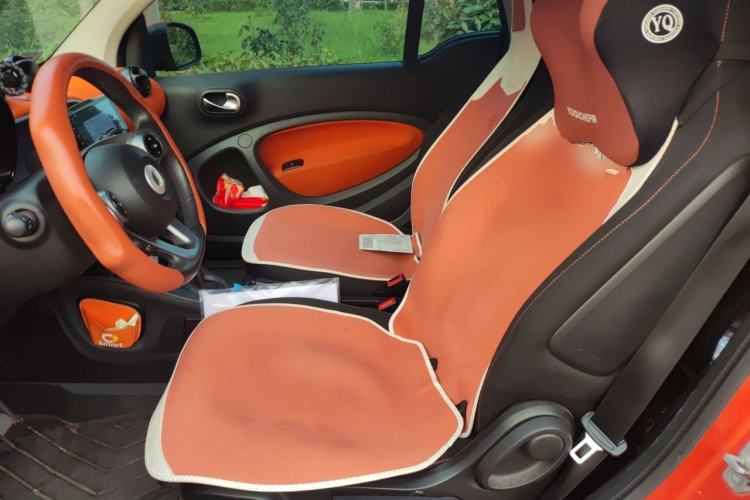 Used smart fortwo 2015 1.0L 52 kW Hardtop Passion Edition Left Front Seat