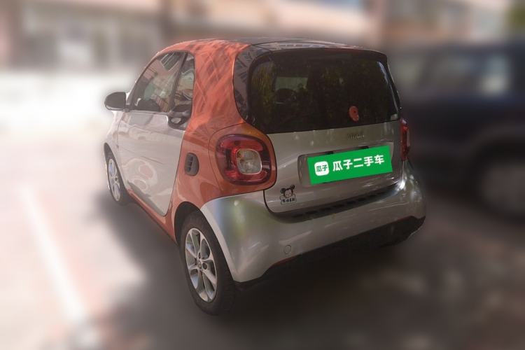 Used smart fortwo 2015 1.0L 52 kW hardtop Dynamic version Rear Left 45 Deg