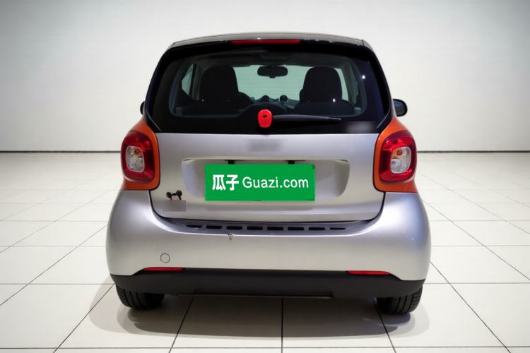 Used smart fortwo 2015 1.0L 52 kW hardtop Dynamic version Rear