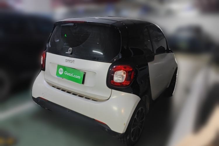 Used smart fortwo 2015 1.0L 52 kW Hardtop Passion Edition Rear Right 45 Deg