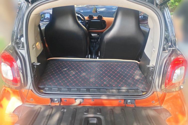 Used smart fortwo 2015 1.0L 52 kW Hardtop Passion Edition Trunk