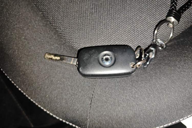 Used smart fortwo 2015 1.0L 52 kW Hardtop Passion Edition Vehicle Key
