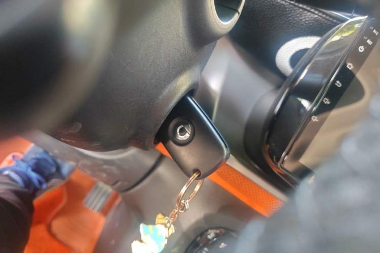Used smart fortwo 2015 1.0L 52 kW Hardtop Passion Edition Vehicle Key