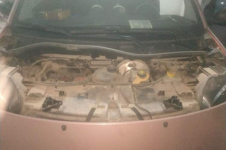 Used smart fortwo 2015 1.0L 52 kW hardtop Dynamic version Engine Bay