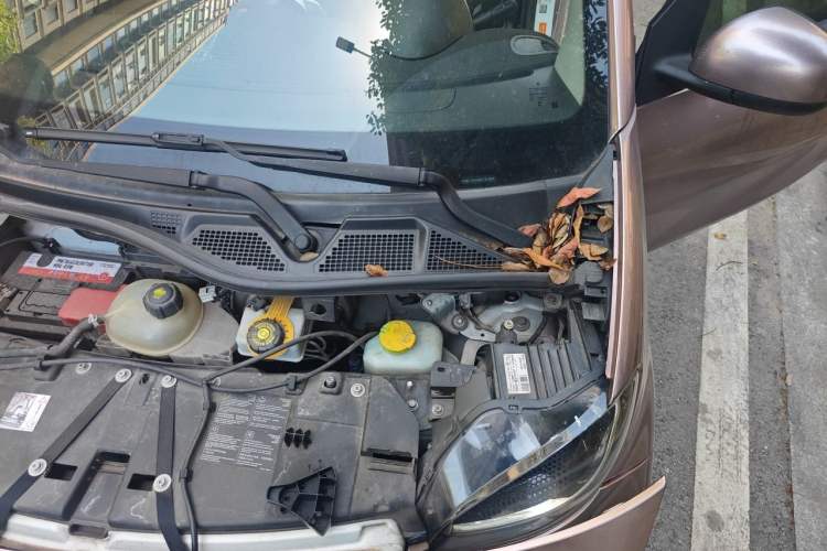 Used smart fortwo 2015 1.0L 52 kW Hardtop Passion Edition Engine Bay Left