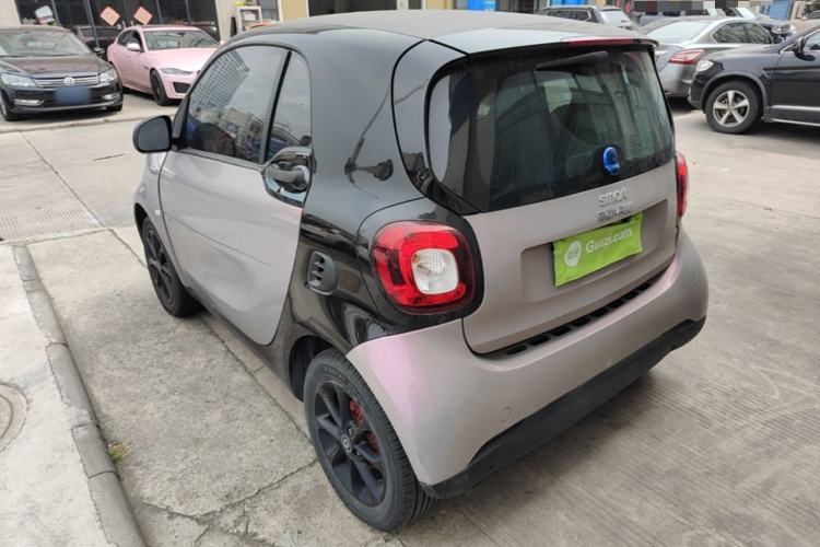 Used smart fortwo 2015 1.0L 52 kW hardtop Dynamic version Exterior 2
