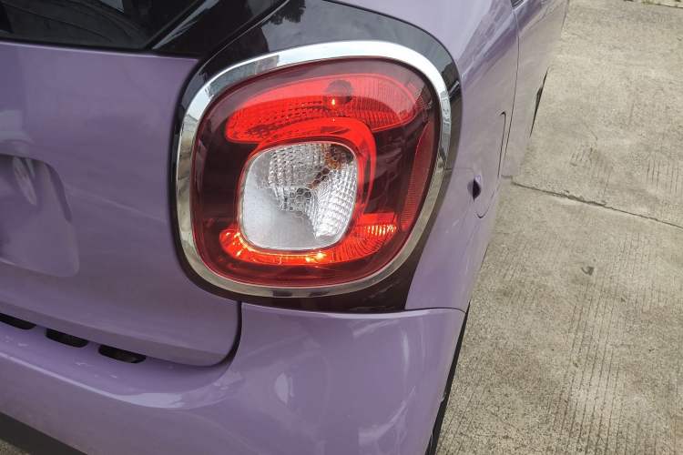 Used smart fortwo 2015 1.0L 52 kW Hardtop Passion Edition Exterior 6