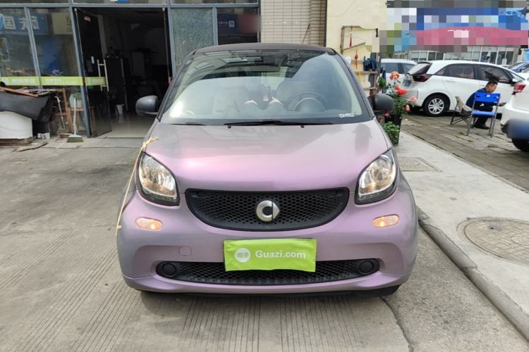 Used smart fortwo 2015 1.0L 52 kW hardtop Dynamic version Front