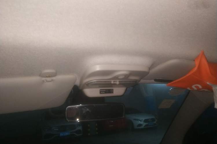 Used smart fortwo 2015 1.0L 52 kW hardtop Dynamic version Headliner