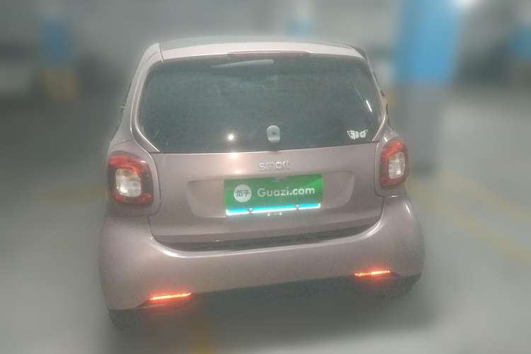 Used smart fortwo 2015 1.0L 52 kW hardtop Dynamic version Rear